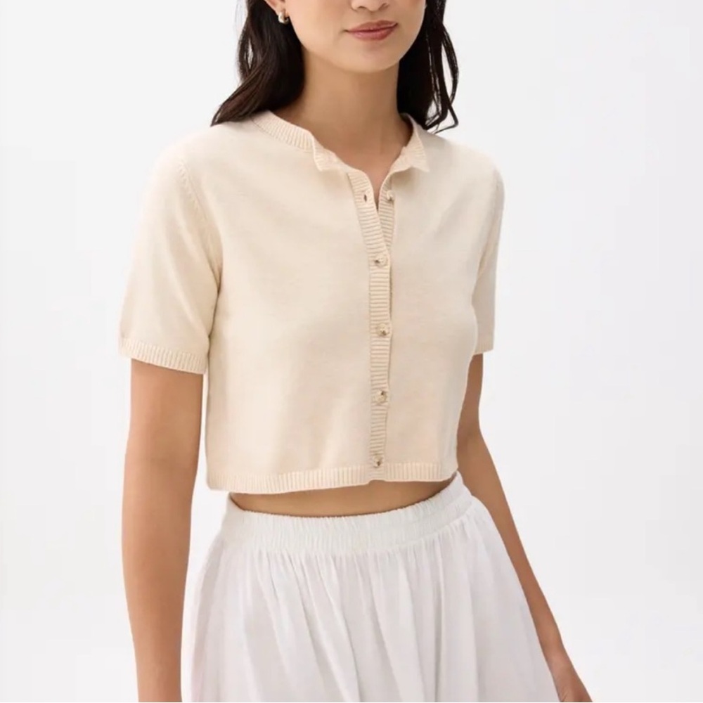 Love, Bonito Cropped Bottom-up Knit Sweater